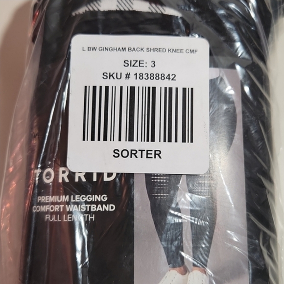 ❤️NWT VINTAGE TORRID LEGGING - SLASHED KNEE - BLACK CHECKERED UNDERLAY PLUS SIZE - Picture 11 of 13